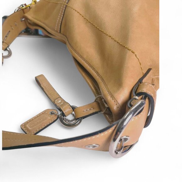 COACH Vintage Soho Y2K Hobo Shoulder Bag in tan - Picture 8 of 11
